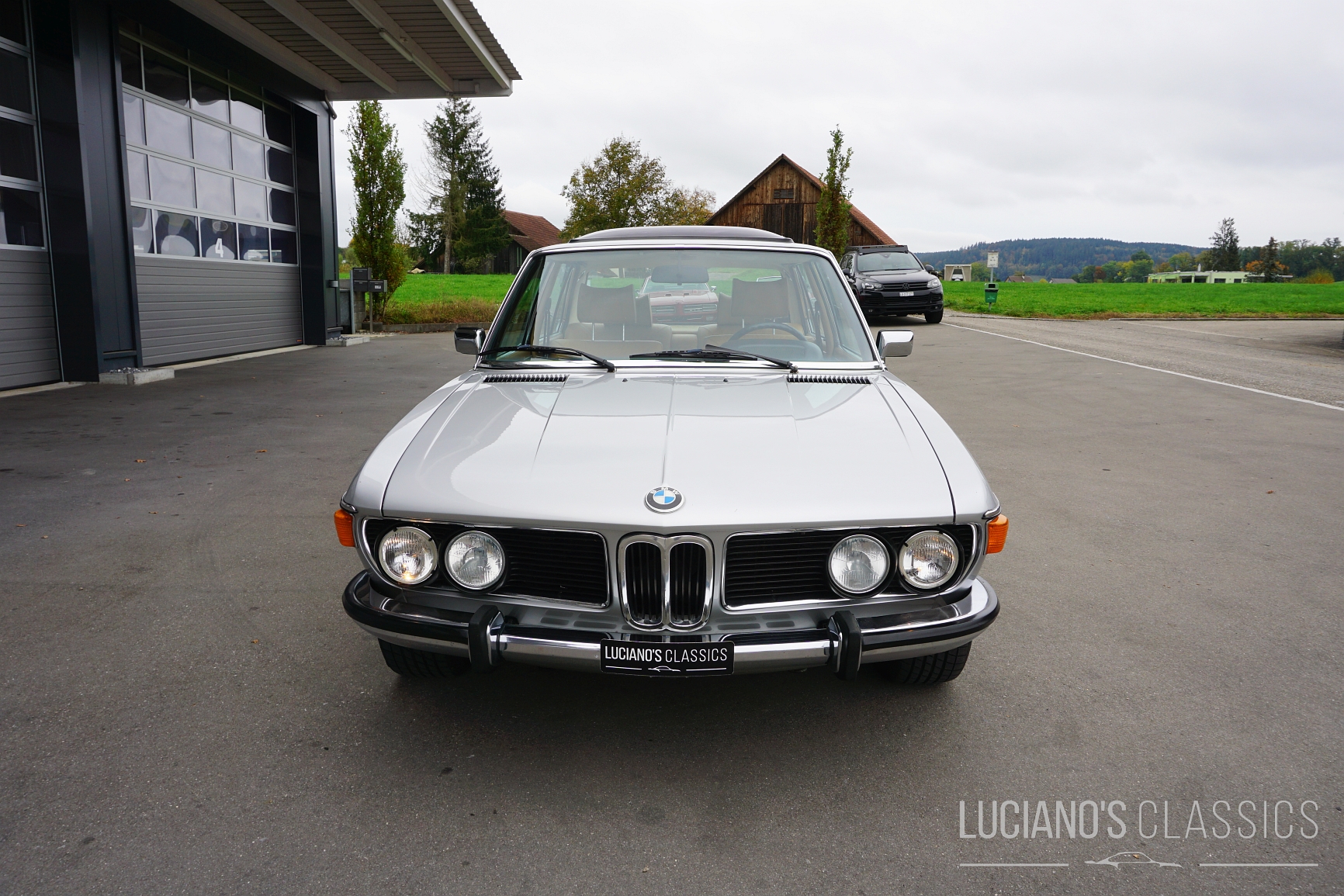 BMW E3 3.3 L