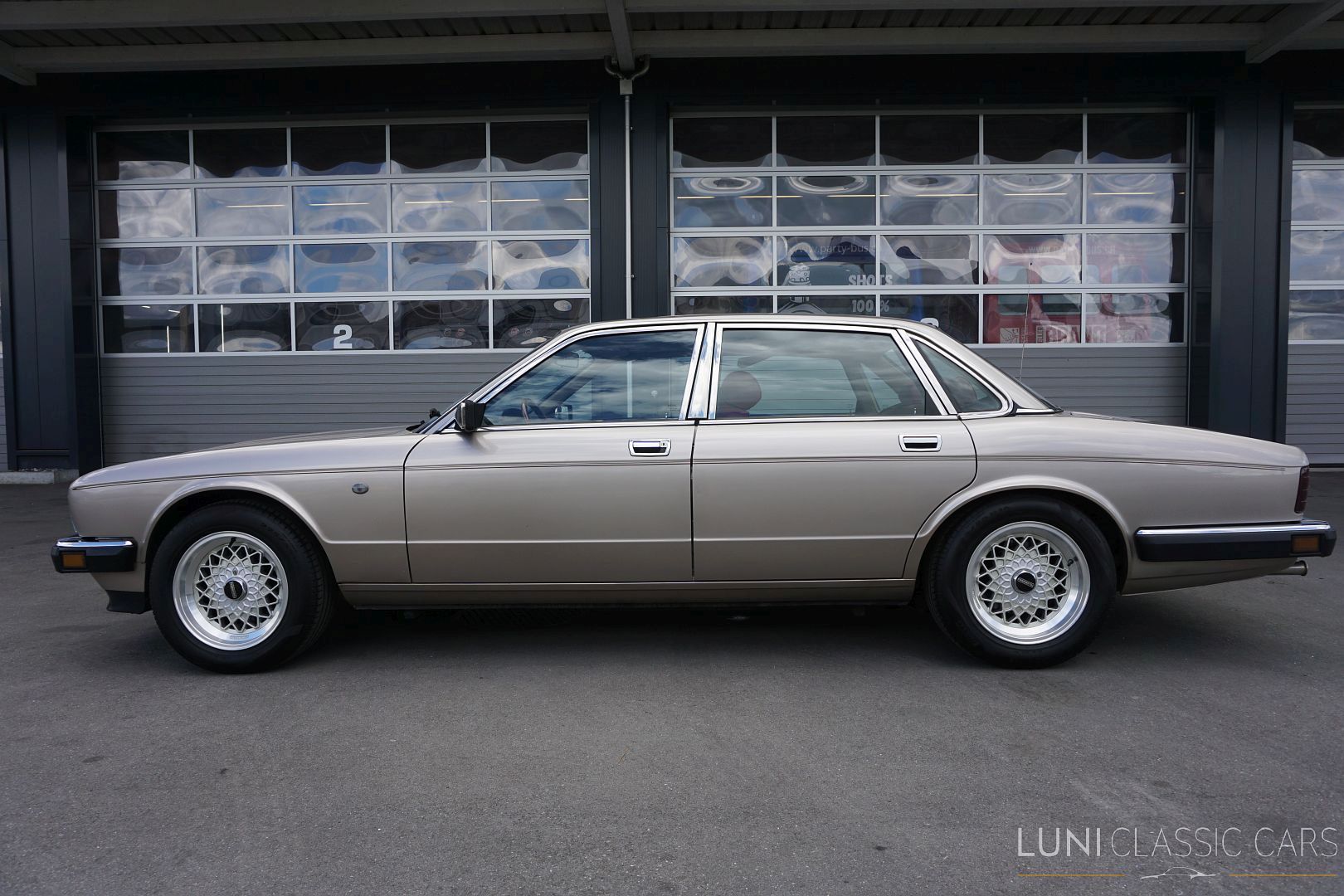 Jaguar XJ40 Sovereign 3.6