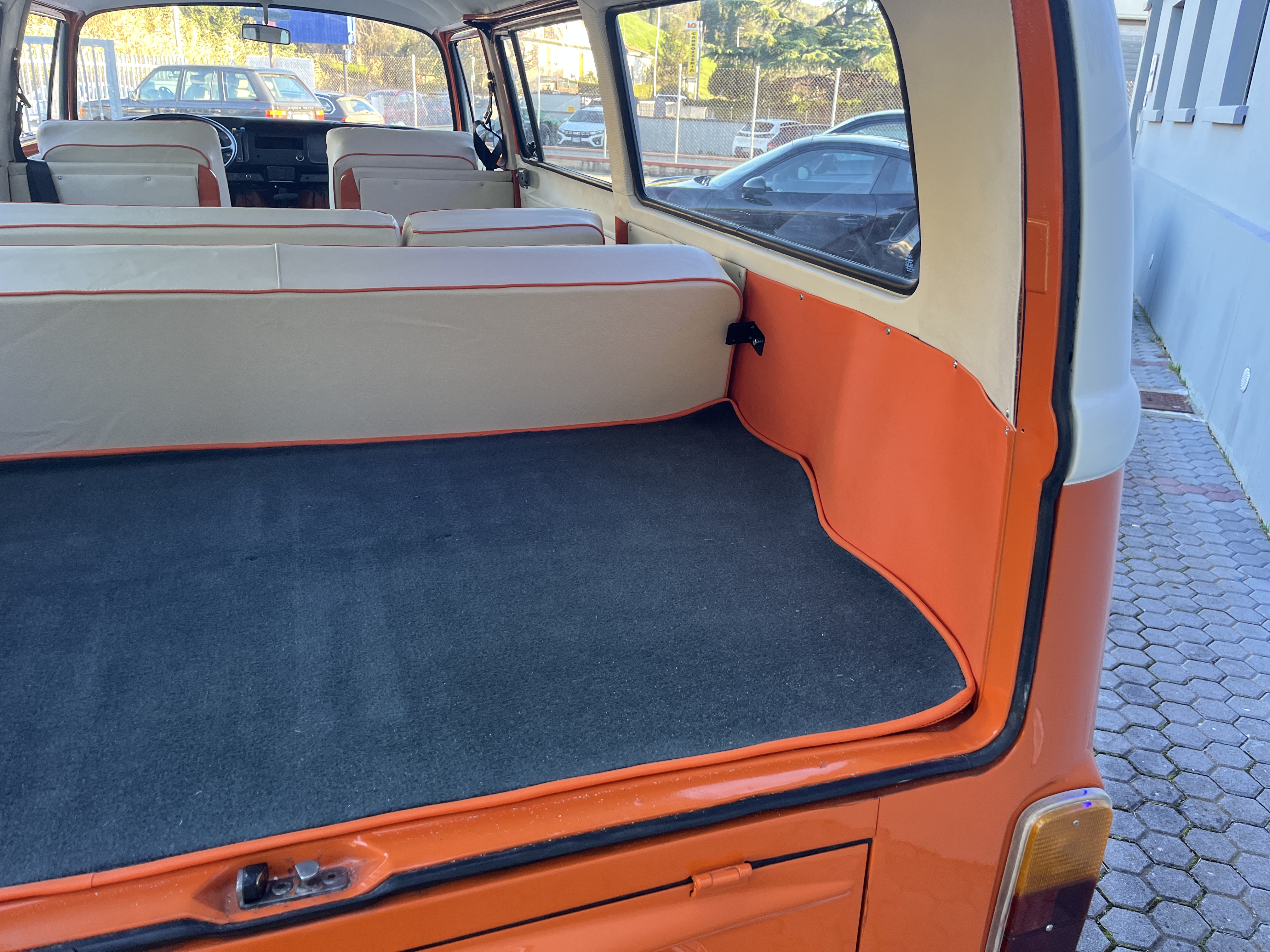 VW T2 8 posti walkthrough