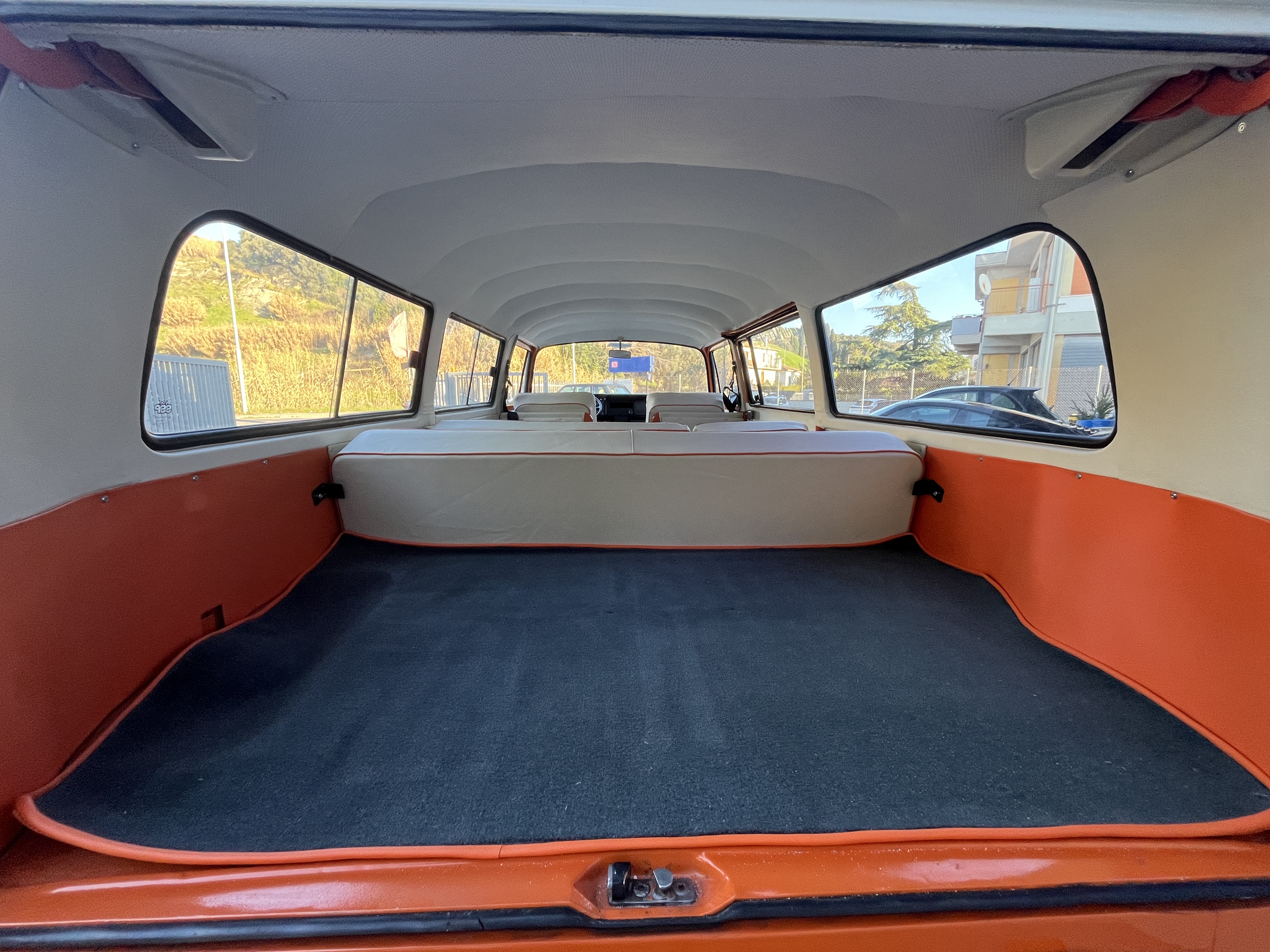 VW T2 8 posti walkthrough