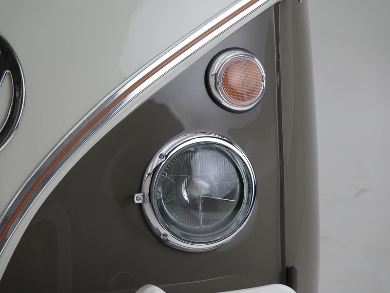 Volkswagen T1 Samba 21 Windows \'64 