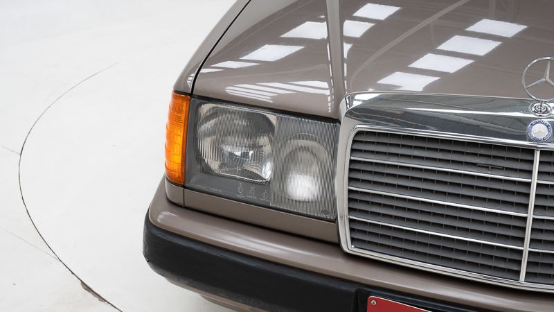 Mercedes Benz 230 CE \'88 