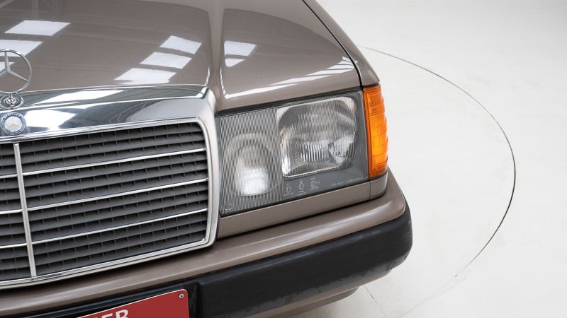 Mercedes Benz 230 CE \'88 