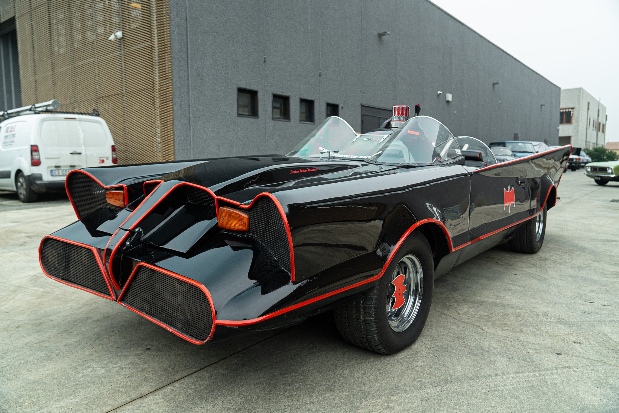 Lincoln Original Batmobile Replica 