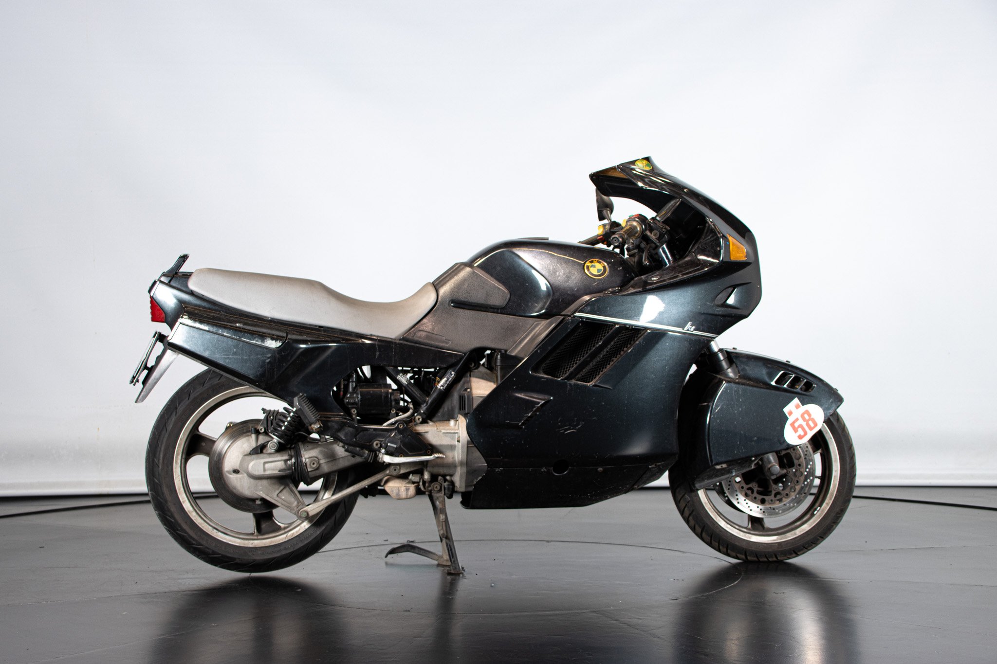 BMW K1 
