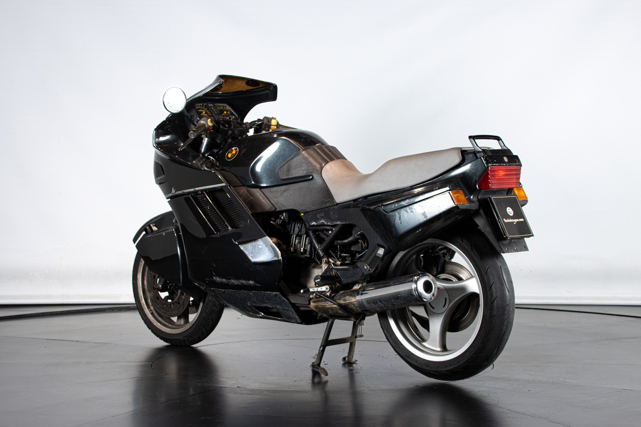 BMW K1 