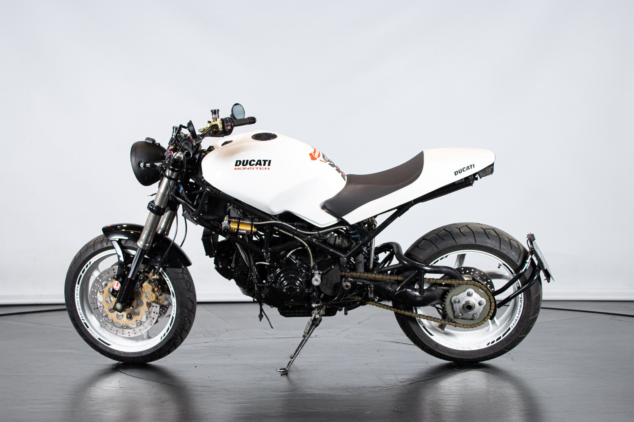 Ducati MONSTER 900 