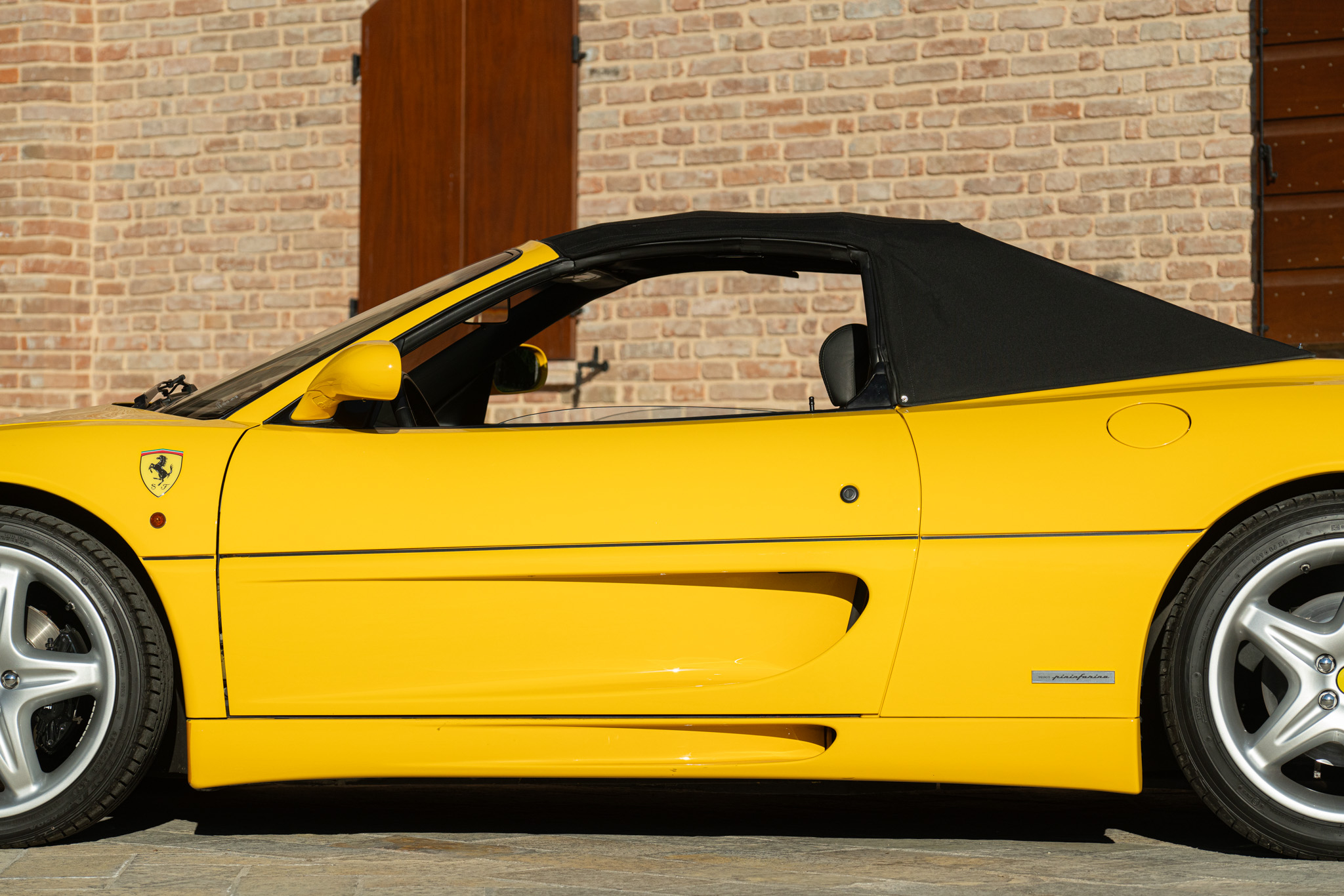 Ferrari F355 F1 SPIDER 