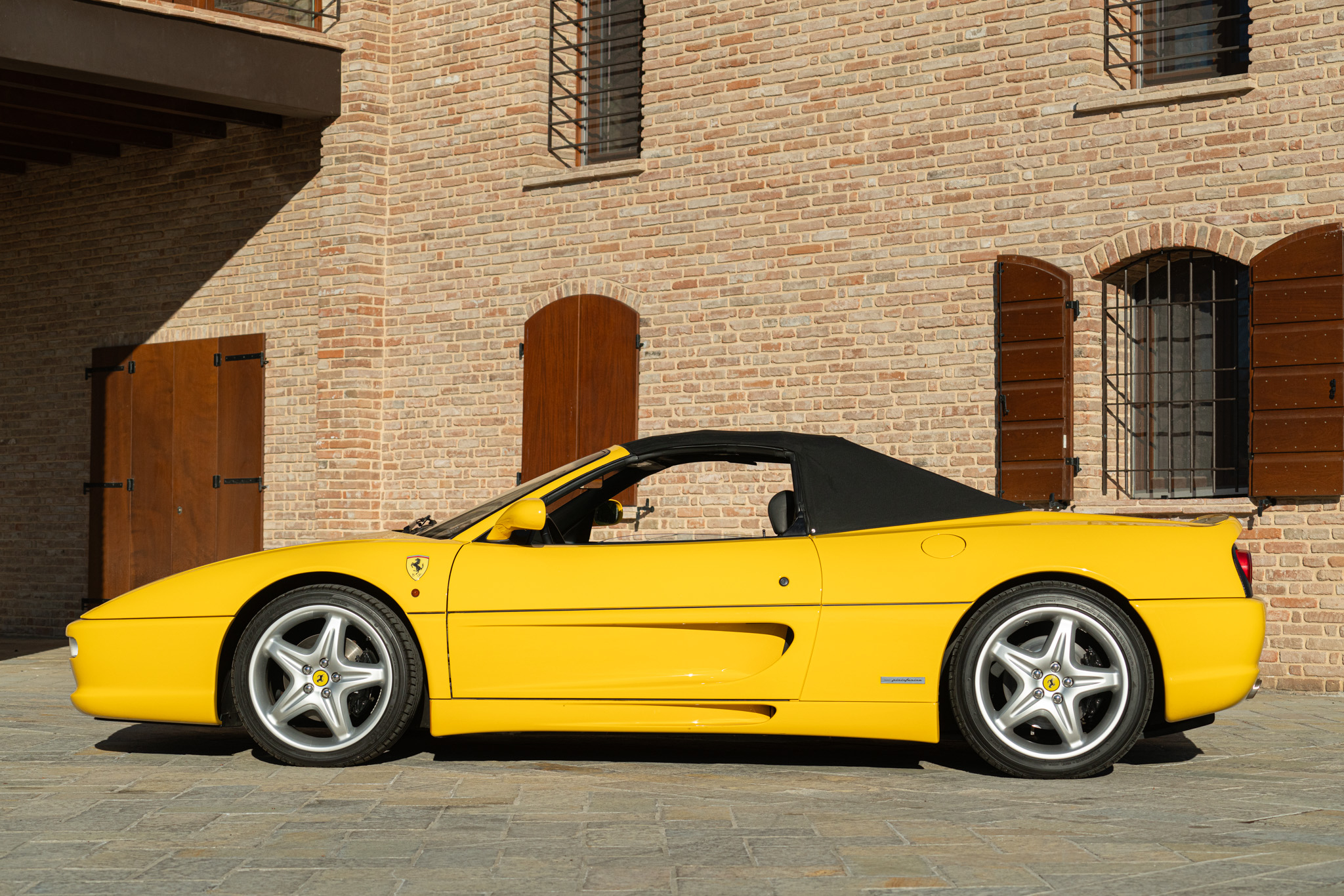 Ferrari F355 F1 SPIDER 