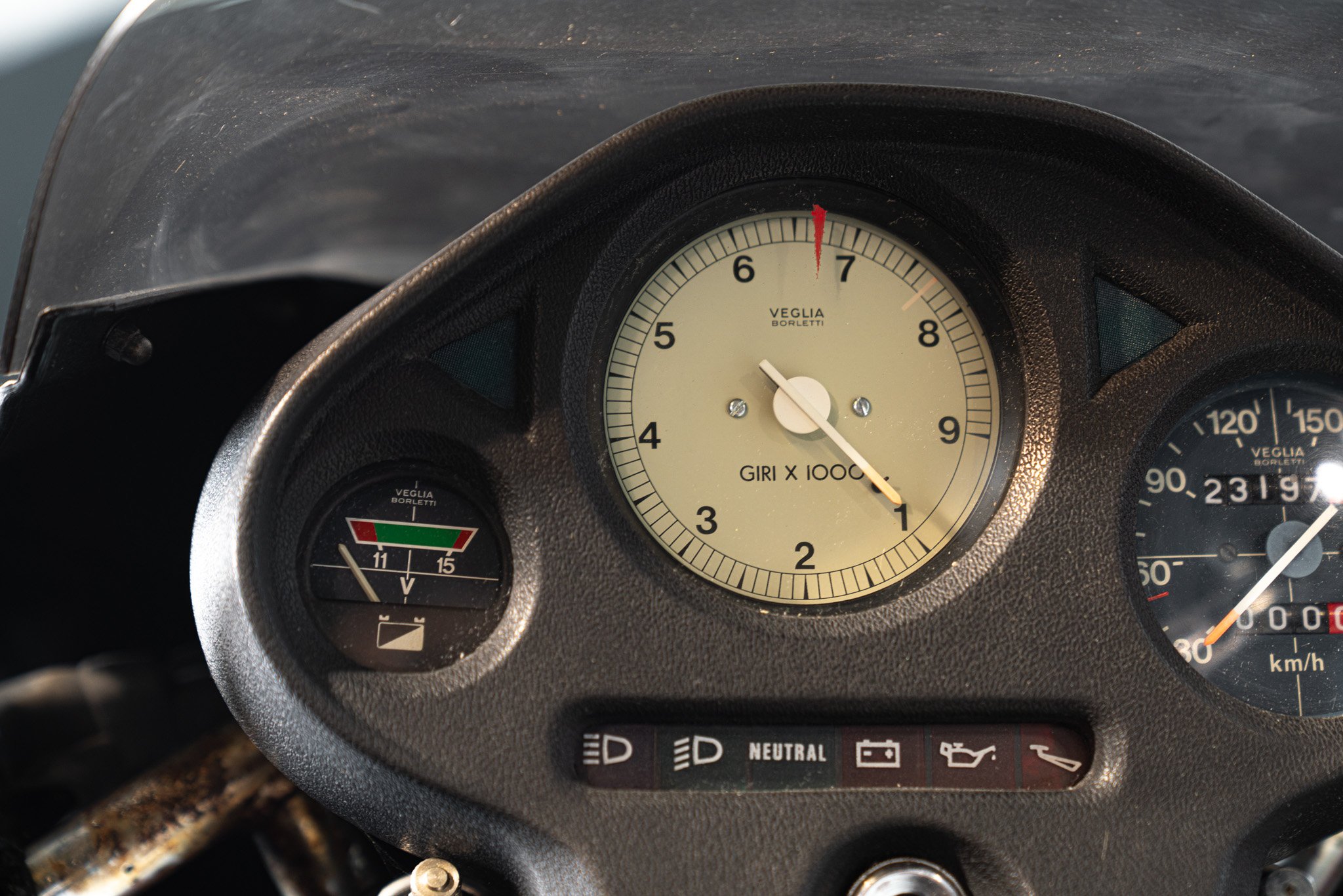 Moto Guzzi V65 LARIO 