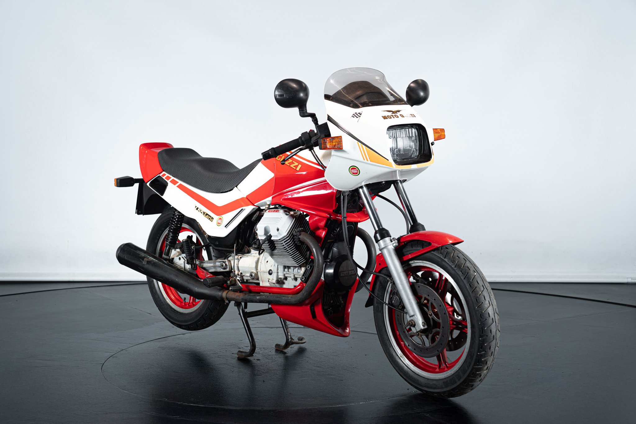 Moto Guzzi V65 LARIO 