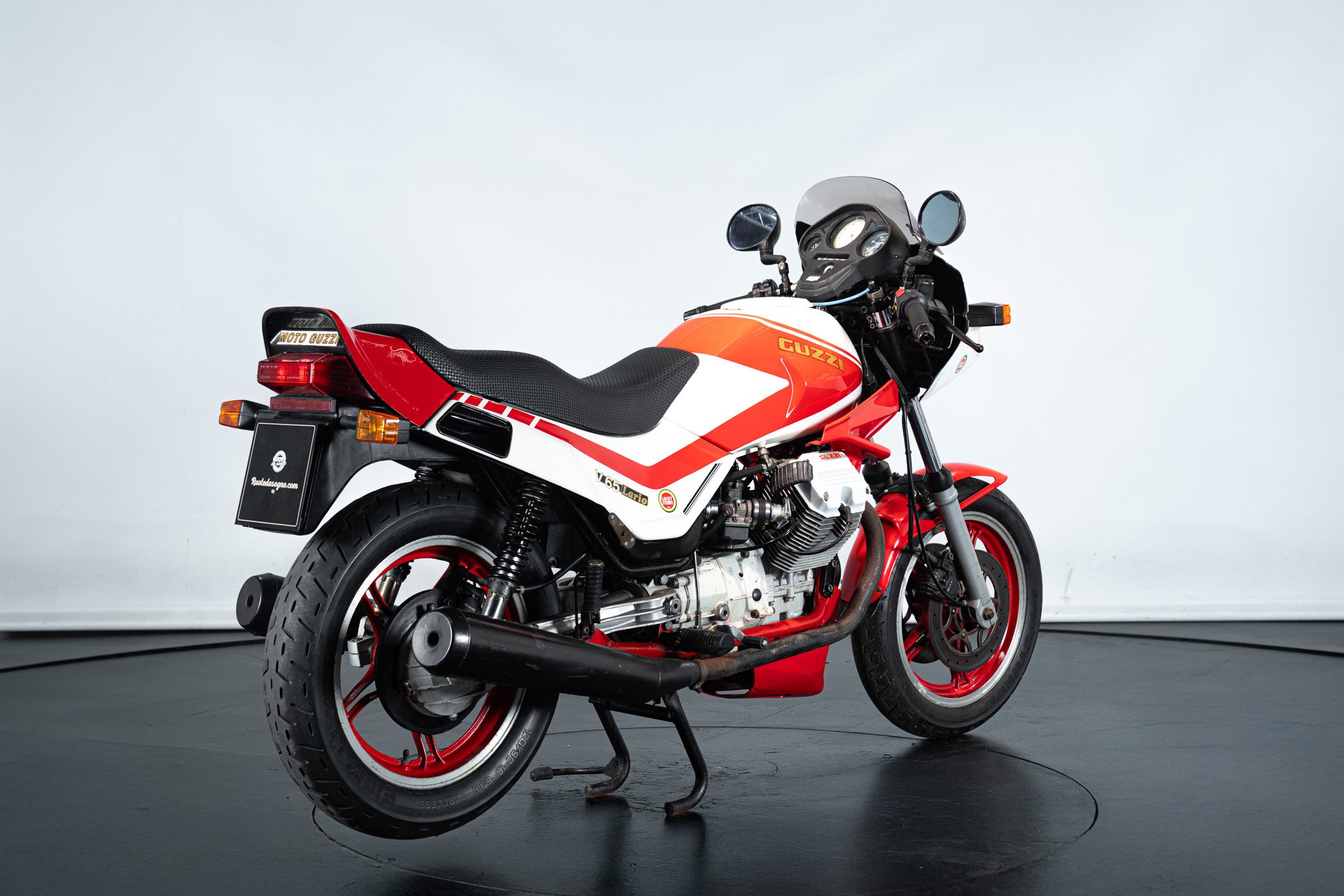 Moto Guzzi V65 LARIO 
