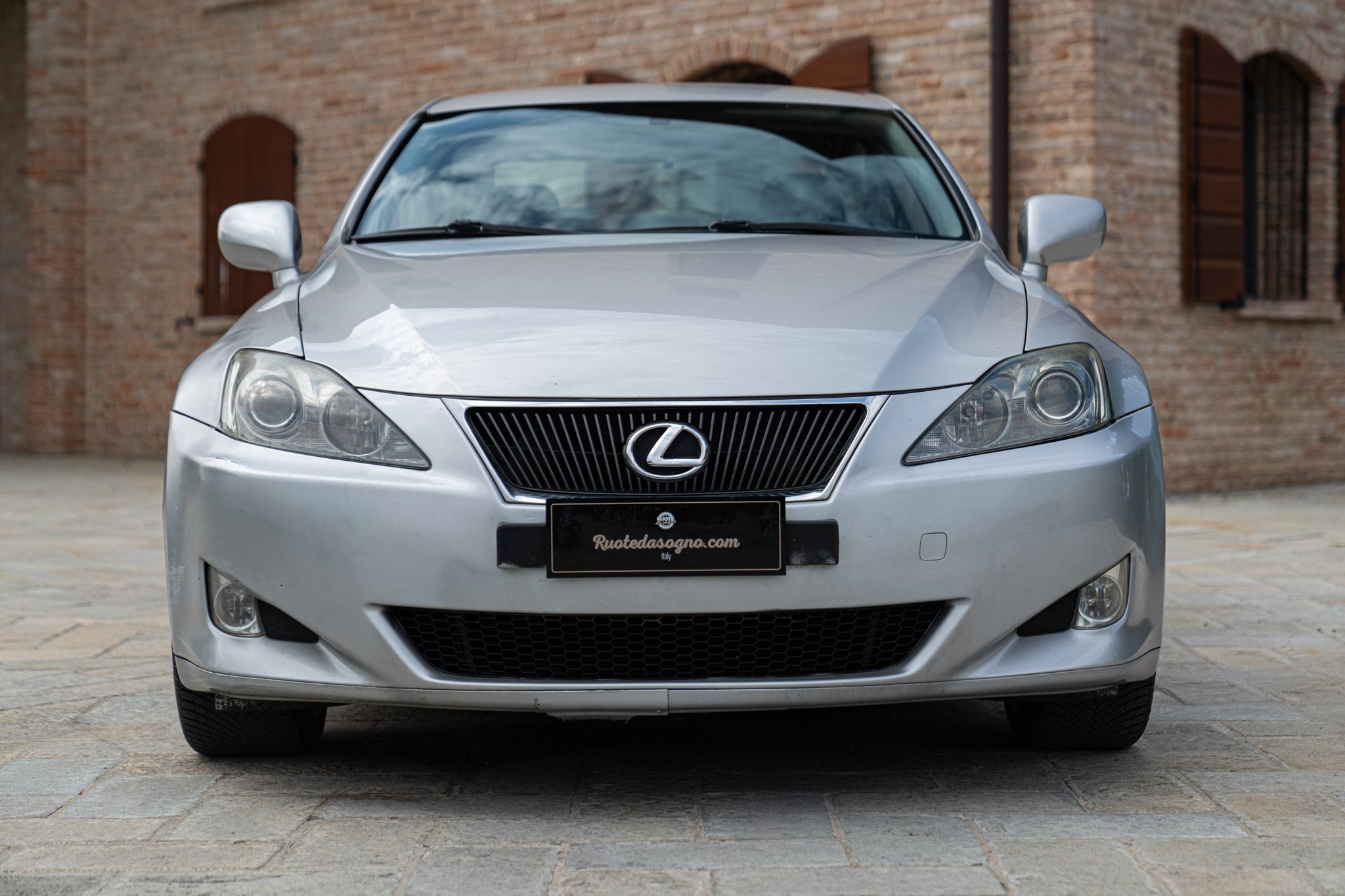 Lexus IS 220 D 