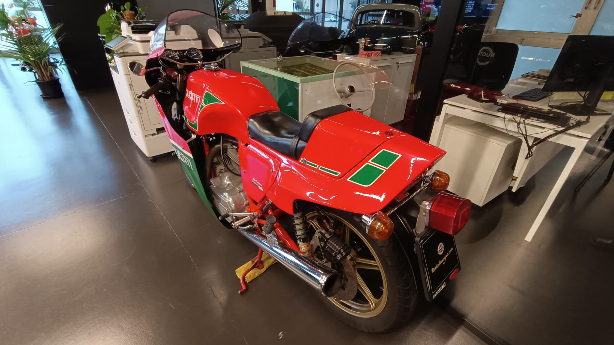 Ducati MHR 900 MIKE HAILWOOD REPLICA 