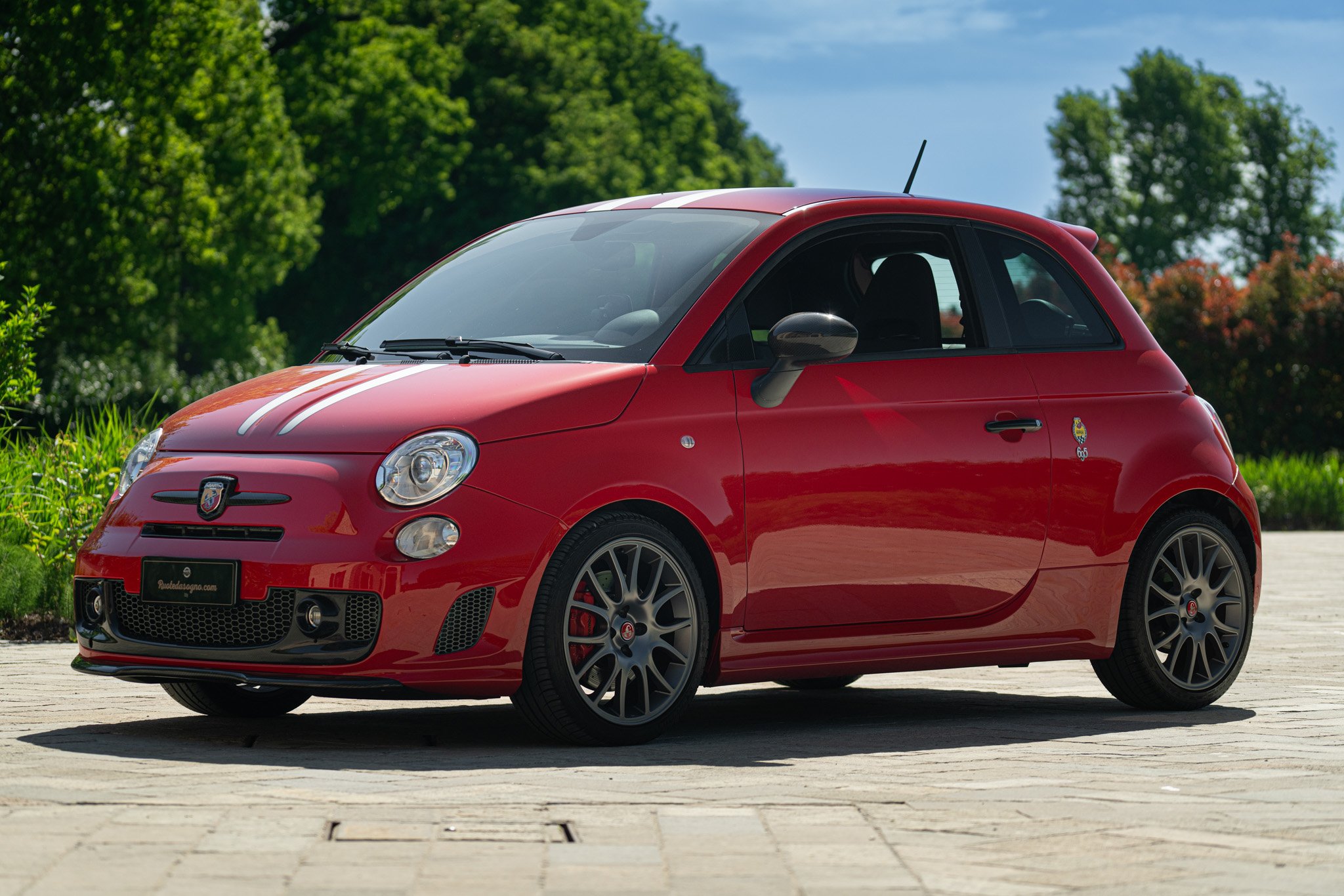 Abarth 695 TRIBUTO FERRARI 