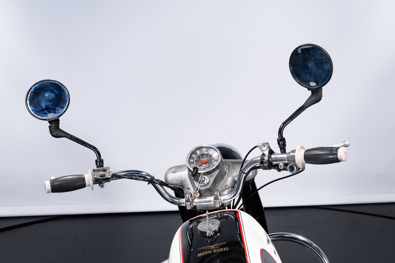 Moto Guzzi MOTO GUZZI V7 700 