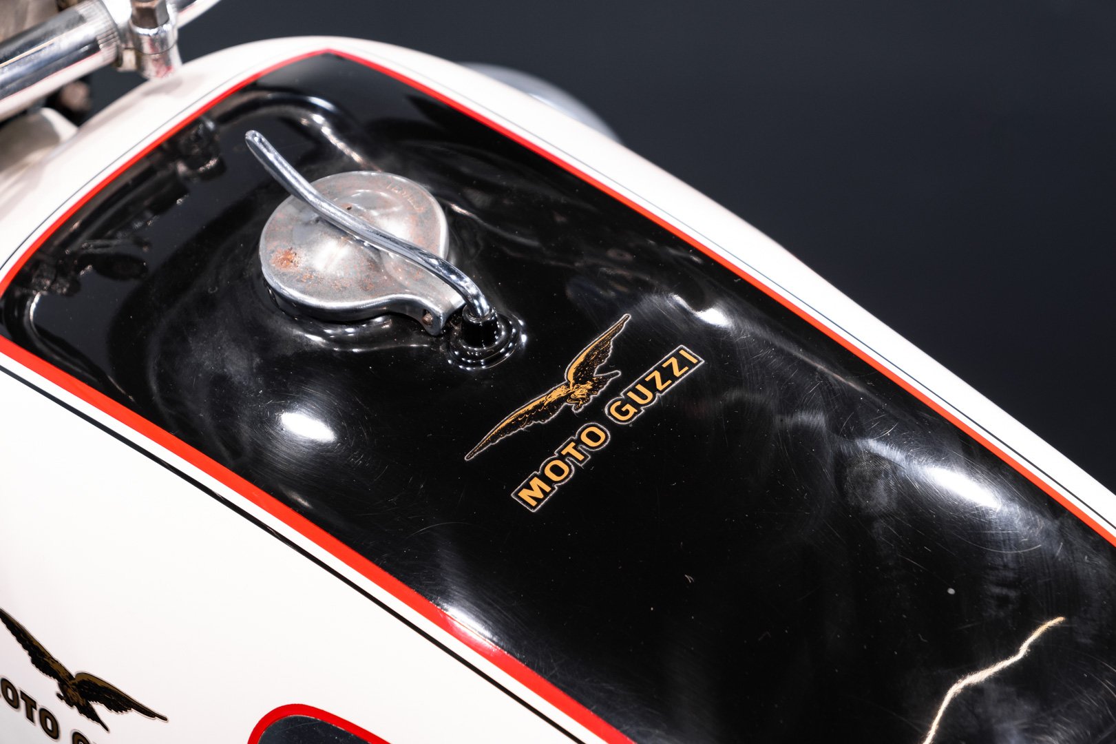 Moto Guzzi MOTO GUZZI V7 700 