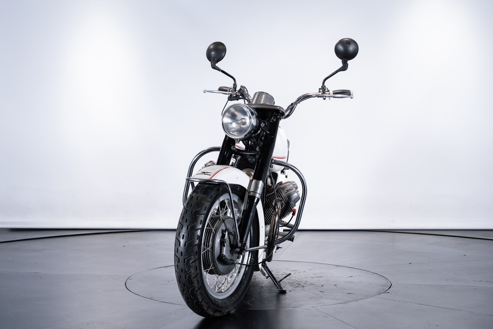 Moto Guzzi MOTO GUZZI V7 700 