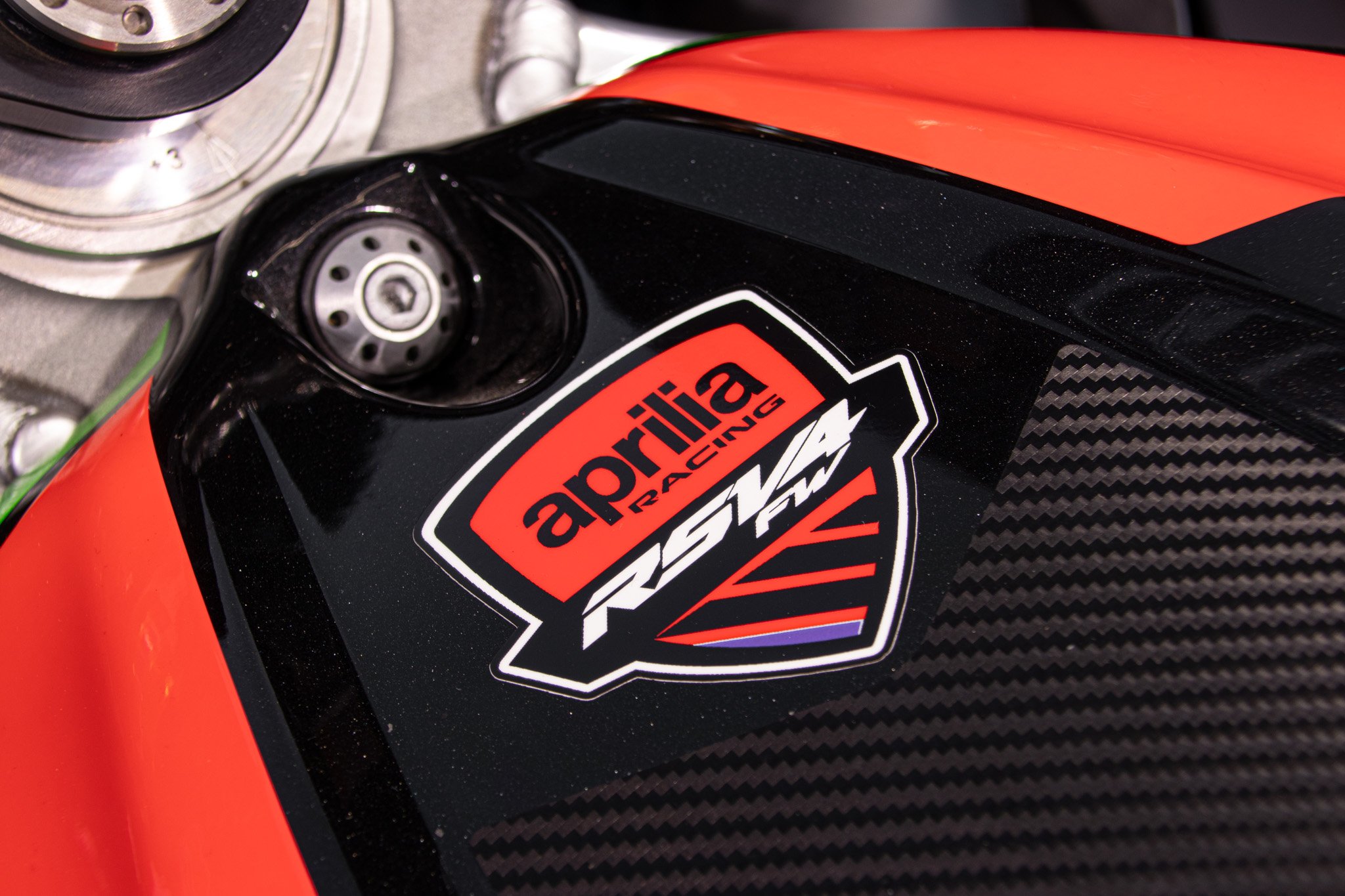 Aprilia RSV4 FACTORY WORKS 