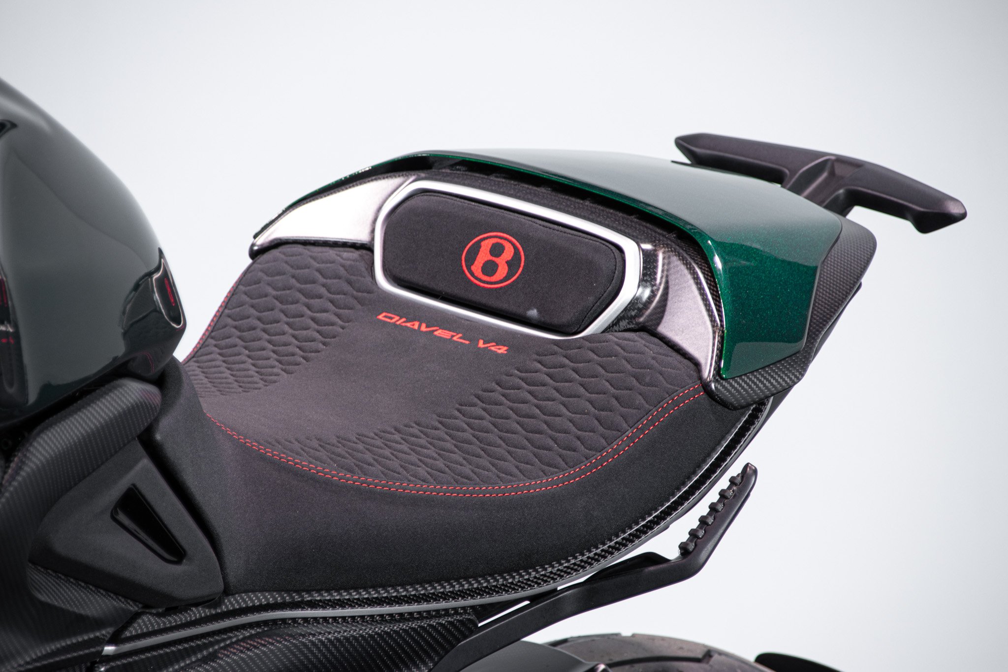 Ducati DUCATI DIAVEL V4 BENTLEY 