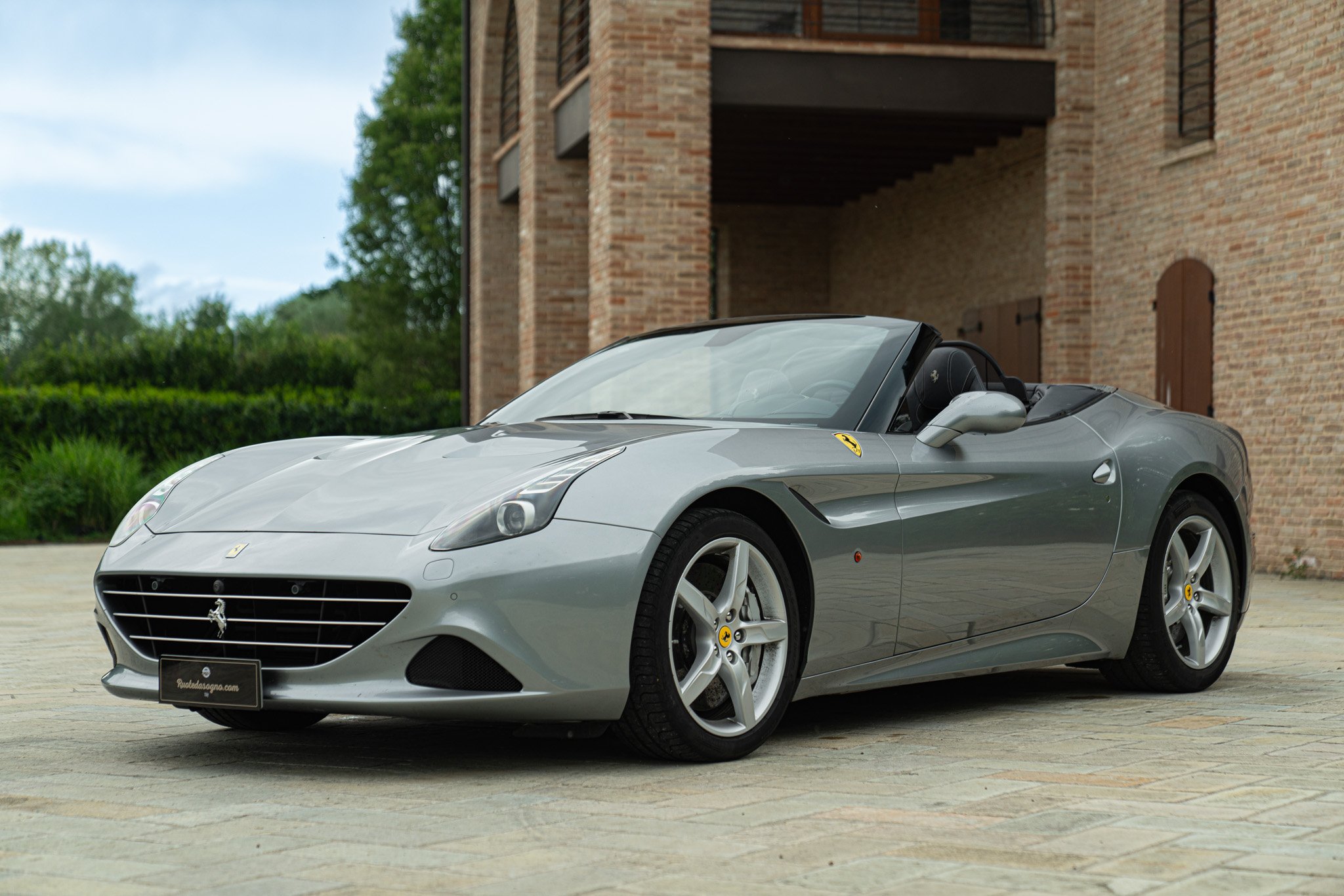 Ferrari CALIFORNIA T 