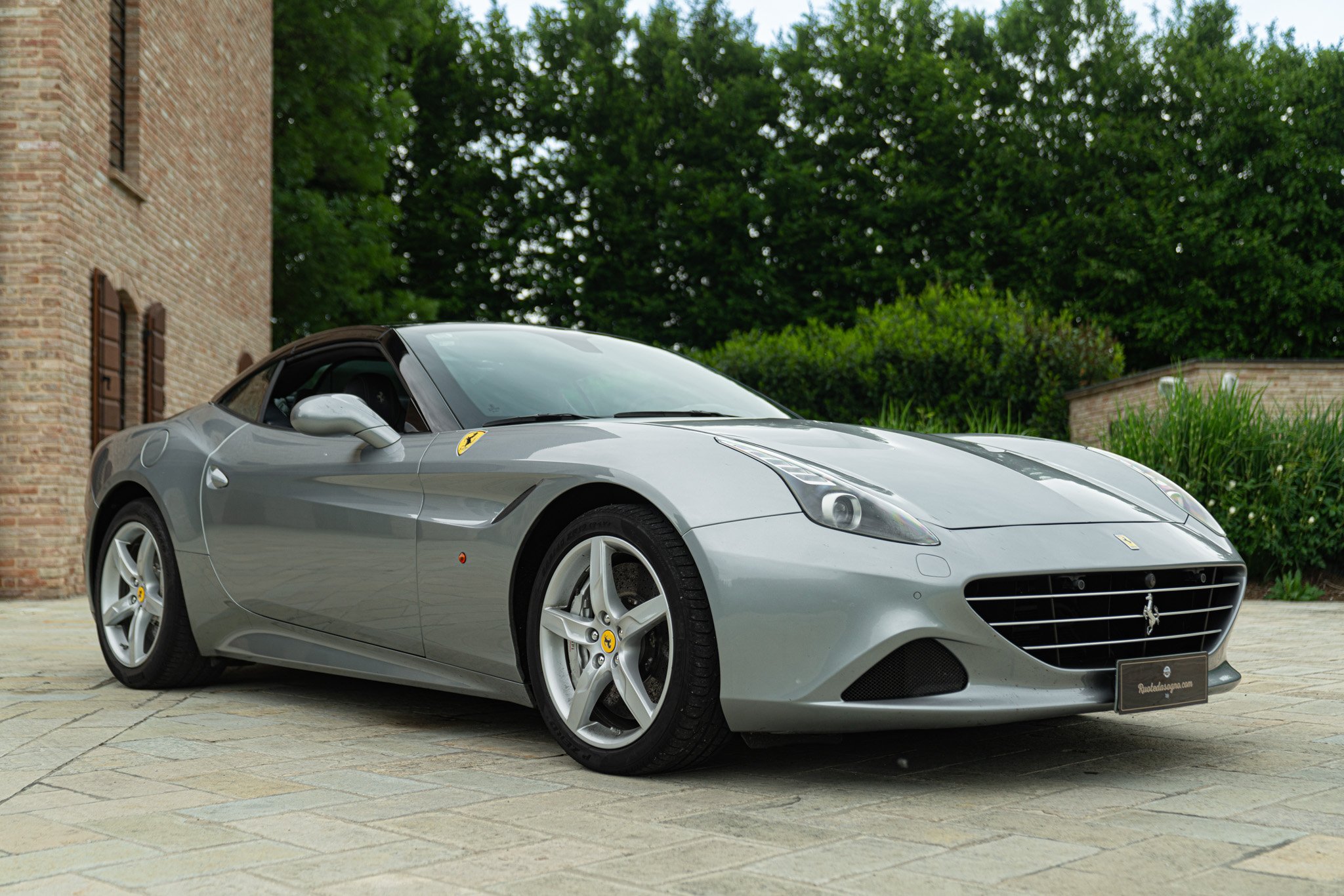 Ferrari CALIFORNIA T 