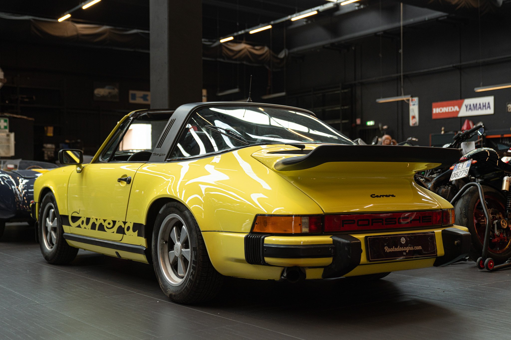 Porsche 911 CARRERA 2.7 TARGA 