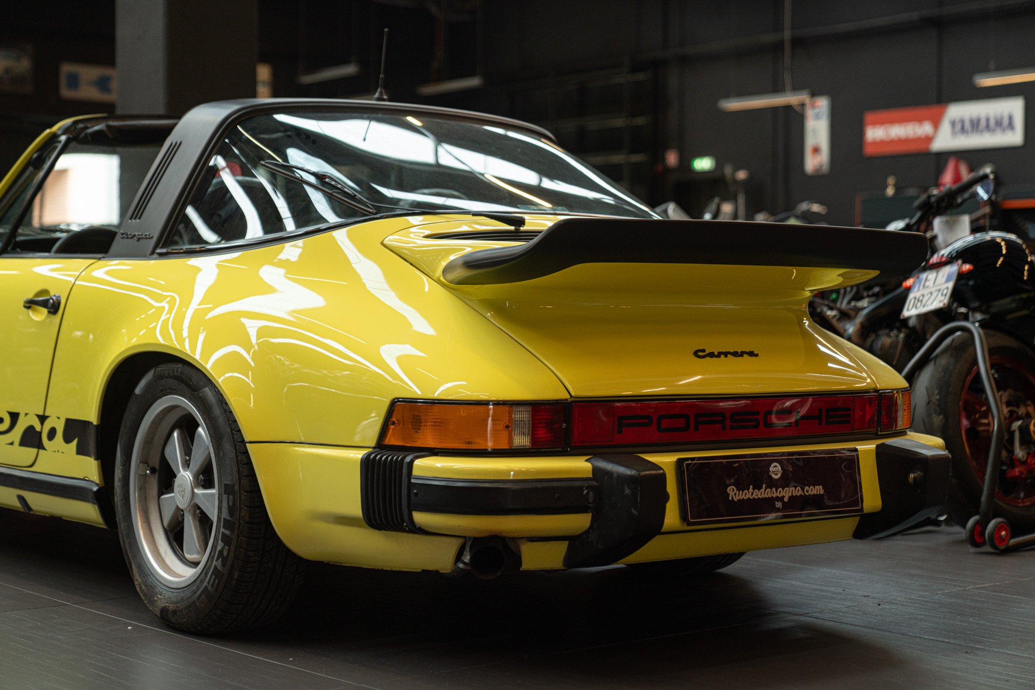 Porsche 911 CARRERA 2.7 TARGA 