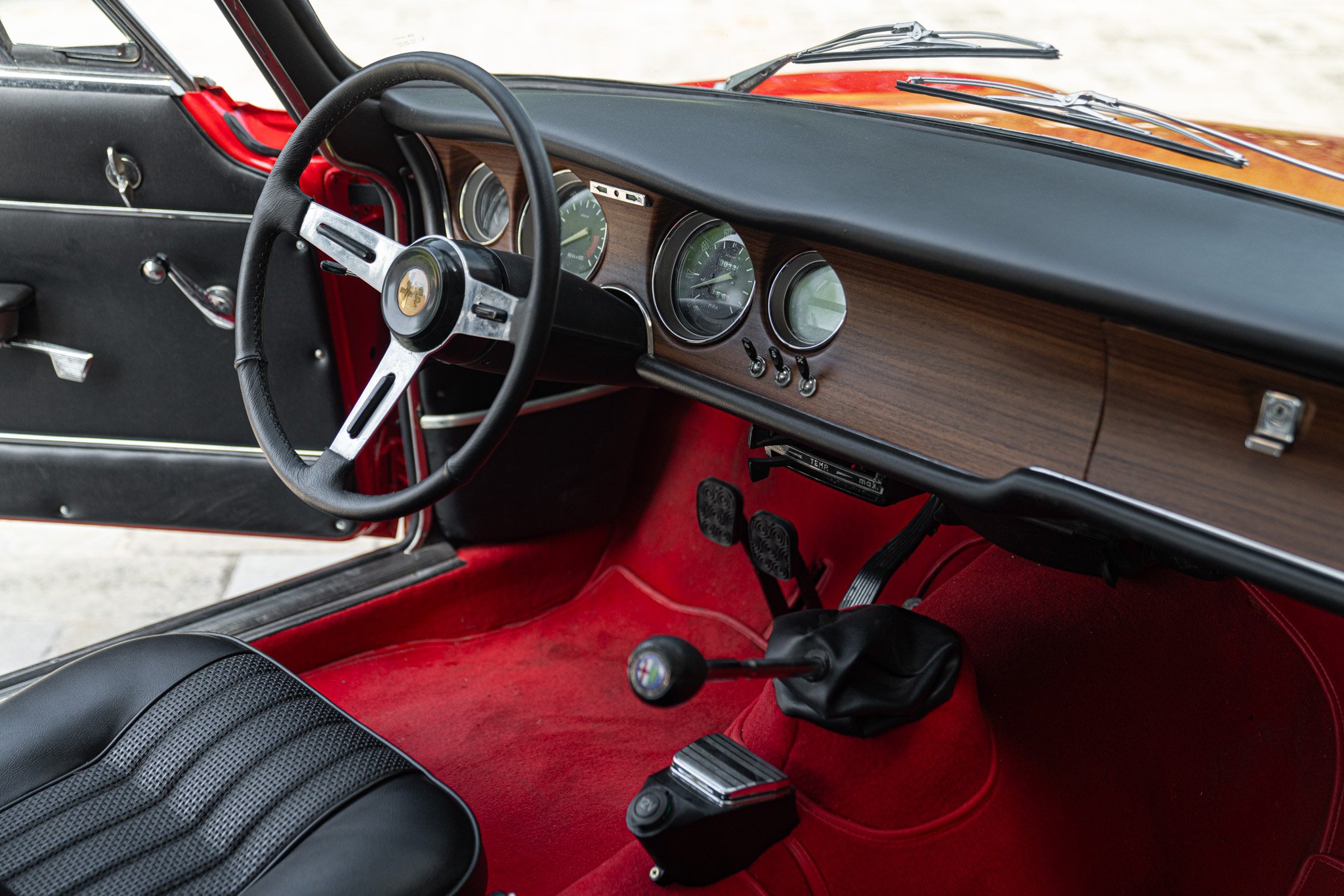 Alfa Romeo GIULIA SPRINT GT VELOCE 