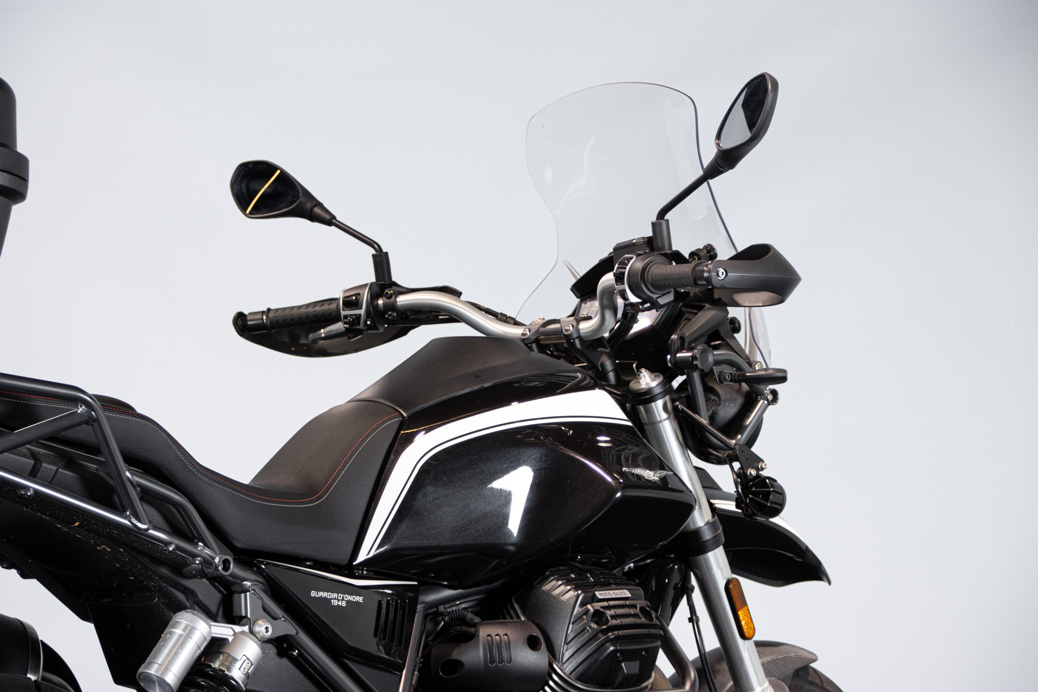 Moto Guzzi V85 TT GUARDIA D’ONORE 1946 
