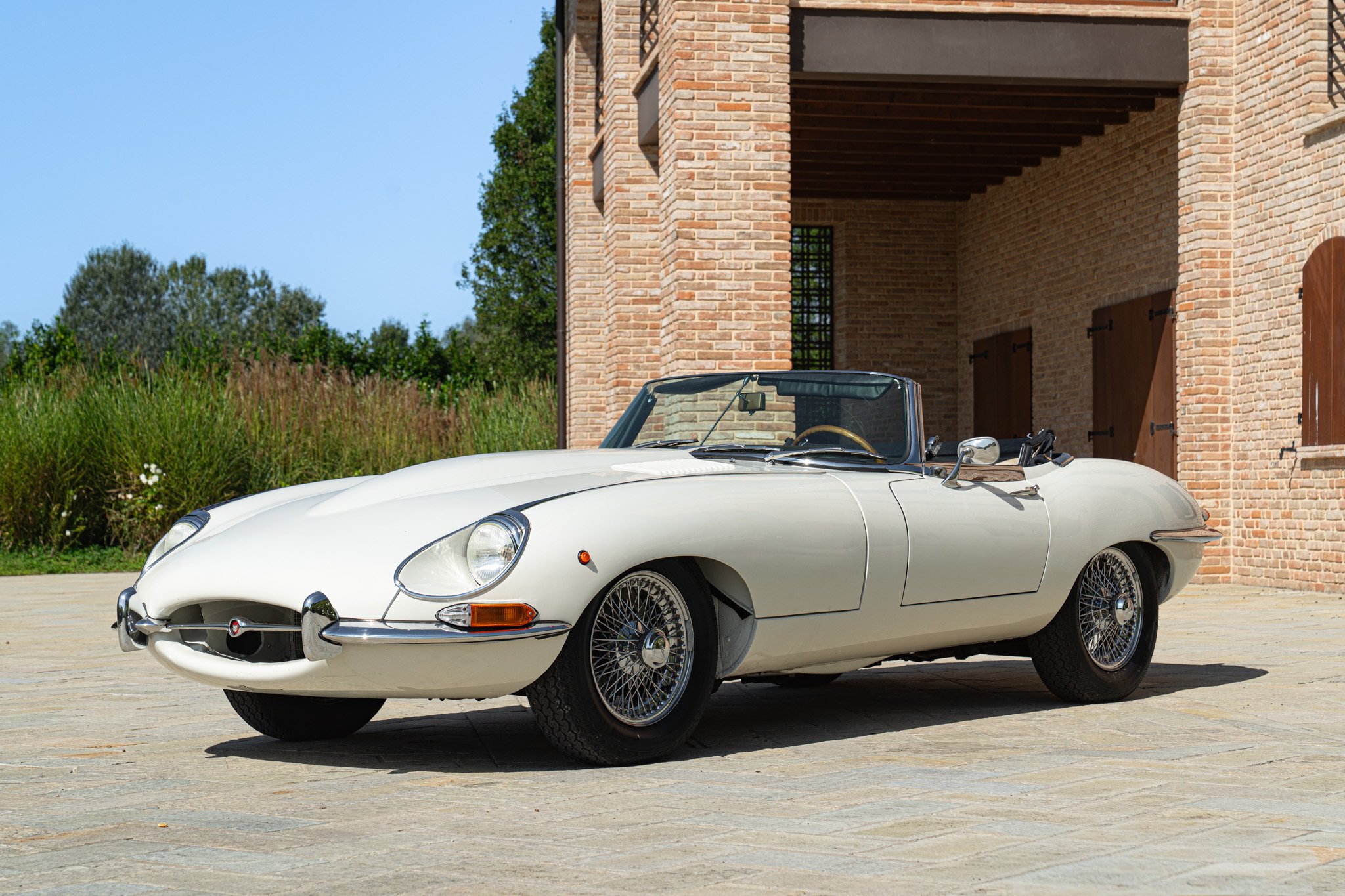 Jaguar E-TYPE I° SERIE 4.2 ROADSTER 