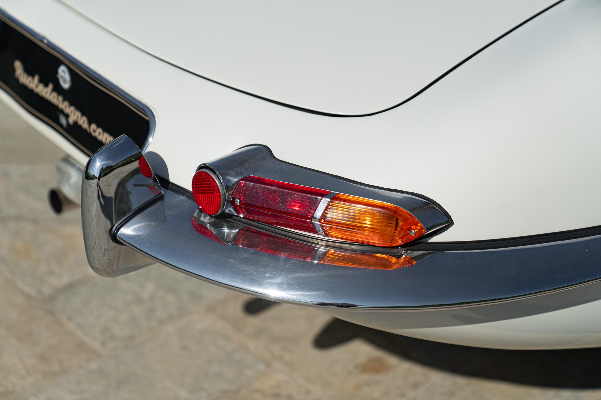 Jaguar E-TYPE I° SERIE 4.2 ROADSTER 