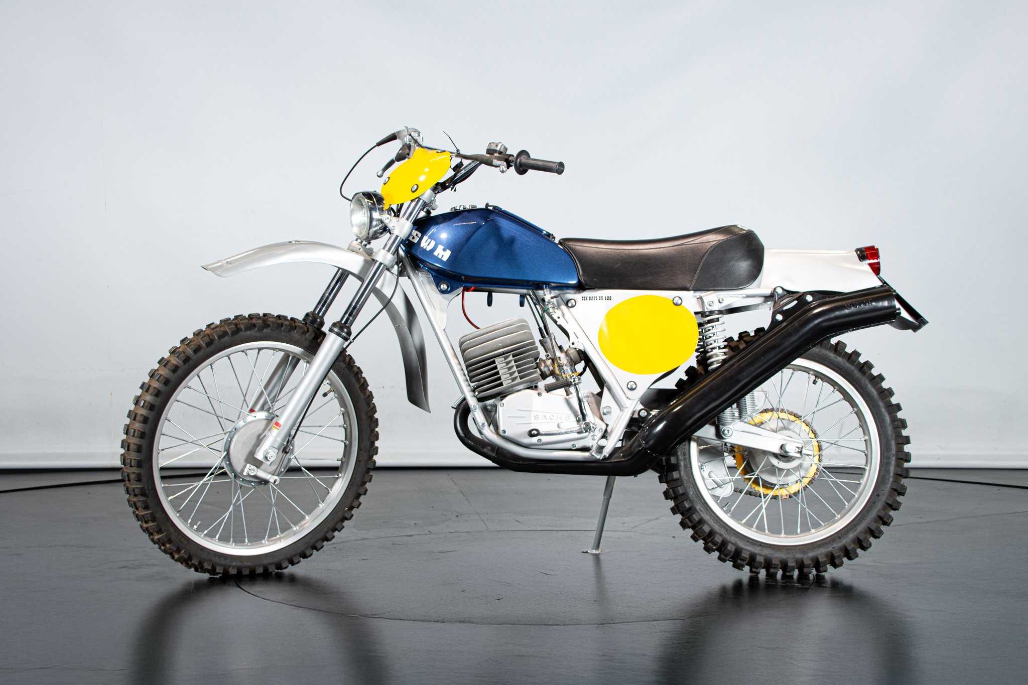 SWM SIX DAYS ES 125 