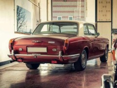 Rolls Royce Corniche 