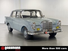 Mercedes Benz 220 SEB Heckflosse W111 