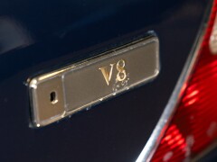 Daimler V8 LWB 