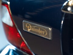Daimler V8 LWB 