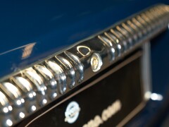Daimler V8 LWB 