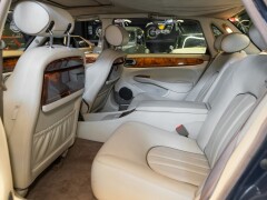 Daimler V8 LWB 