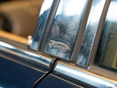Daimler V8 LWB 