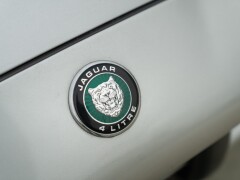 Jaguar XK8 SPIDER 