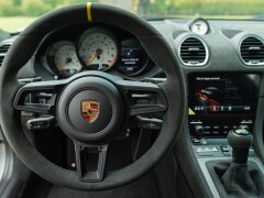 Porsche CAYMAN 718 GT4 RS “weissach” 