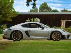 Porsche CAYMAN 718 GT4 RS “weissach” 