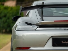 Porsche CAYMAN 718 GT4 RS “weissach” 