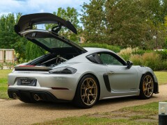Porsche CAYMAN 718 GT4 RS “weissach” 