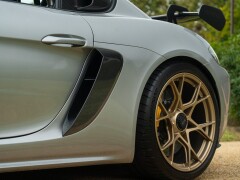 Porsche CAYMAN 718 GT4 RS “weissach” 