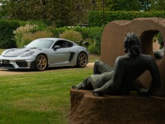 Porsche CAYMAN 718 GT4 RS “weissach” 