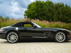 Mercedes Benz SLS AMG Roadster 