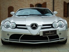 Mercedes Benz SLR MCLAREN 