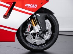 Ducati DESMOSEDICI RR 